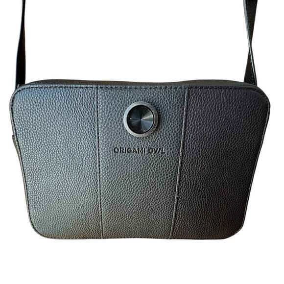 Origami Owl Handbags - ORIGAMI OWL X Womens Black Cross Body Purse w/ Locket
